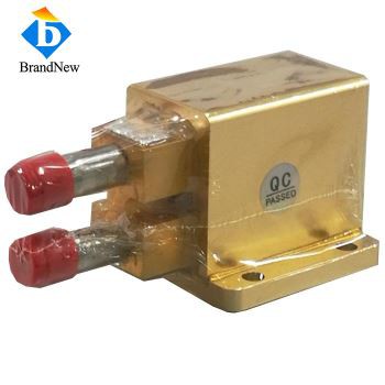 600W 808nm karvanpoistodiodilaser, jossa on takavesiohjain